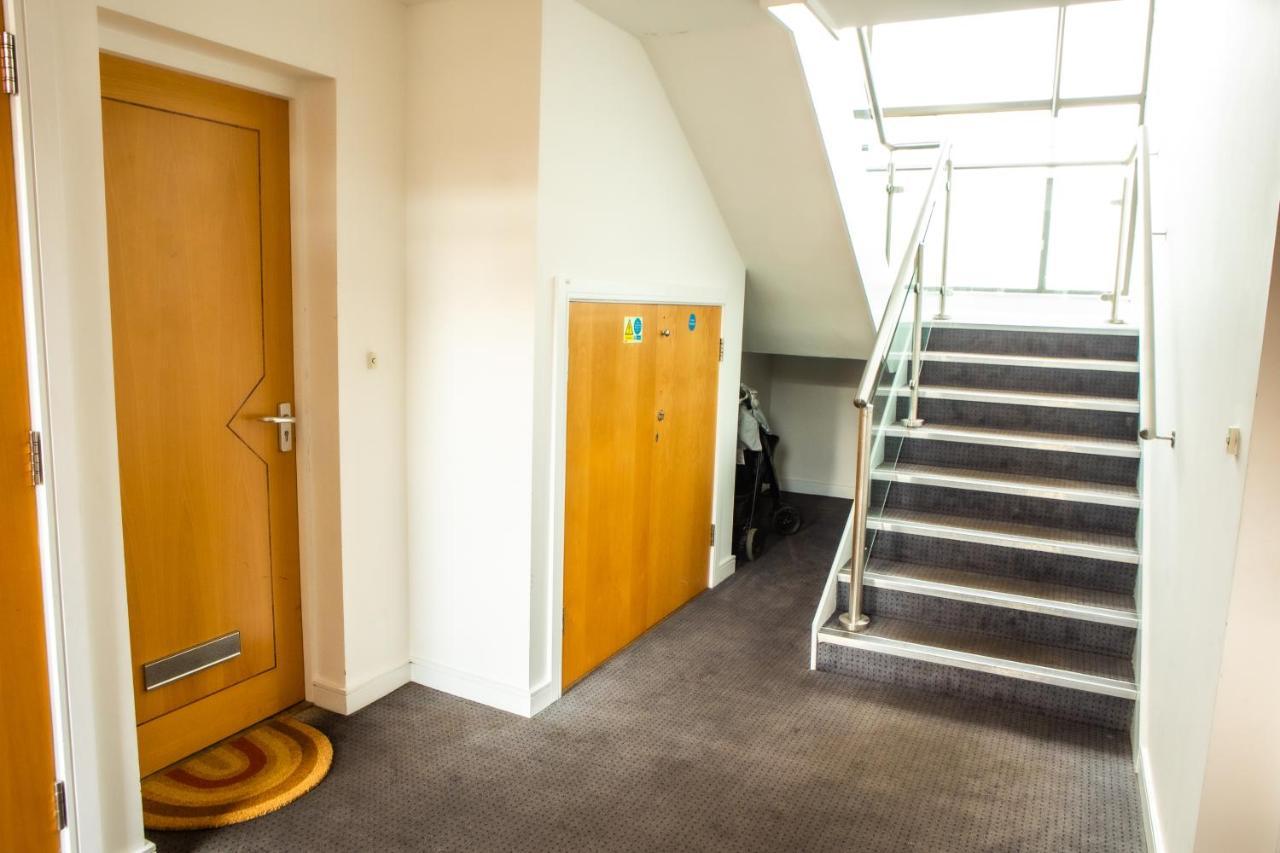 Newly Furnished Appartment Near Train Station Wolverhampton Luaran gambar